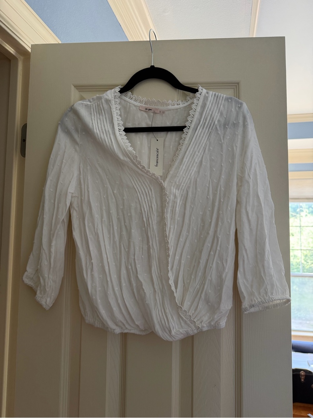 Francesca's Collections White Lace-Trim V-Neck Blouse